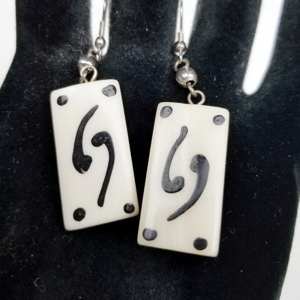 Handpainted Yin & Yang Dangle Earrings EUC